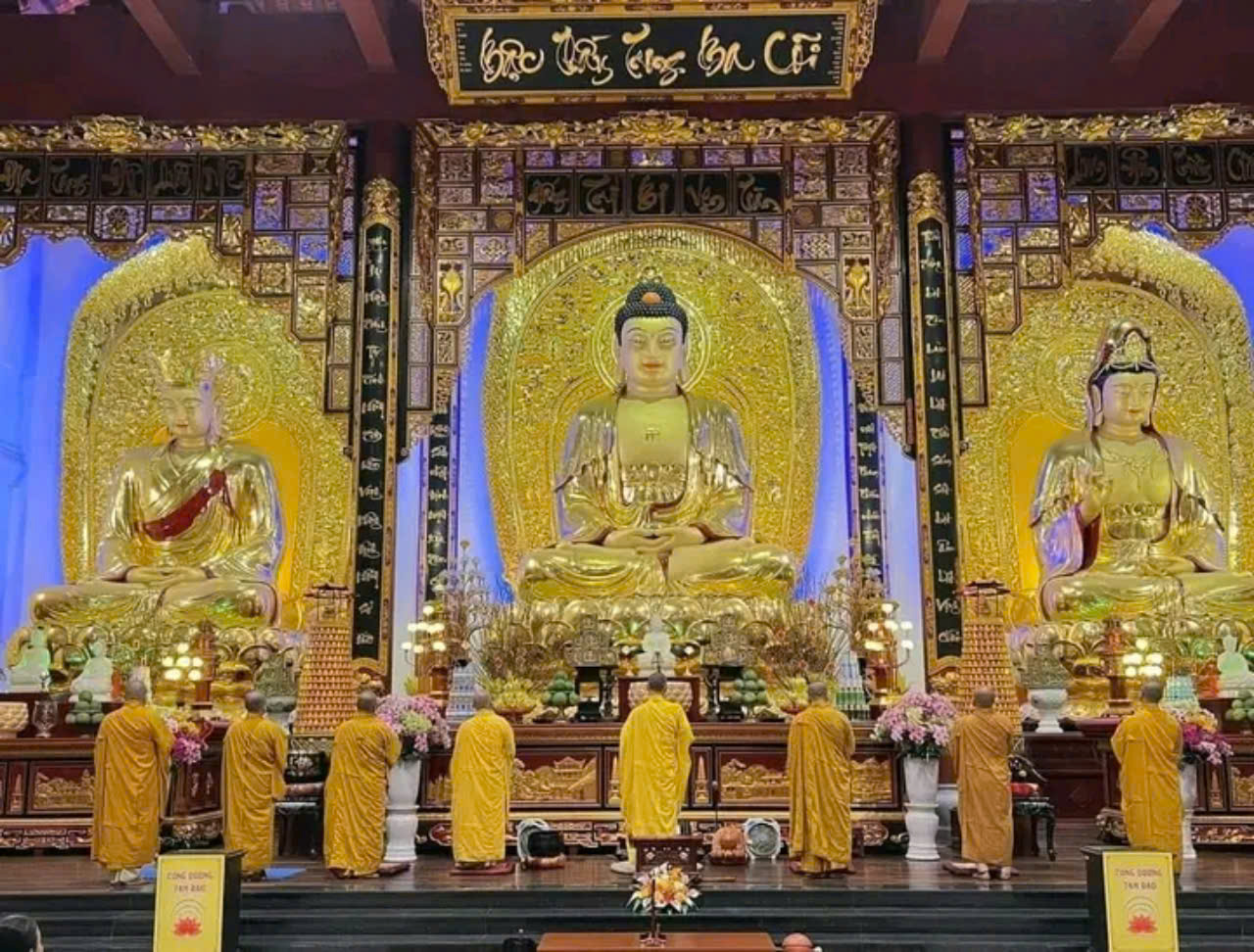 Dịch vụ dát vàng sài gòn